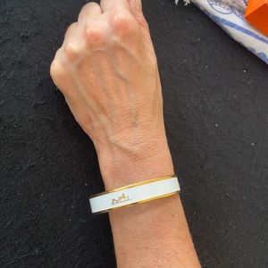 Authentic Hermès narrow bangle white and gold